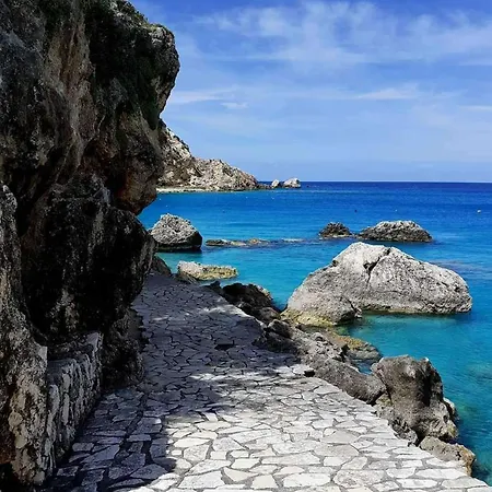 Nyaraló Serene Retreat In Kolivata Village