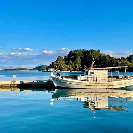 Serene Retreat In Kolivata Village