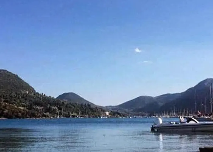 Serene Retreat In Kolivata Village Holiday home