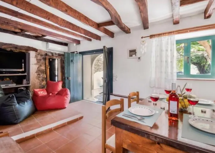 Serene Retreat In Kolivata Village * Kollivata